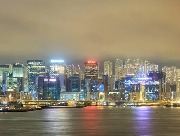 Hong Kong Září 2023 Nízké Mraky Nad Jasnými Světly Moderního — Stock fotografie