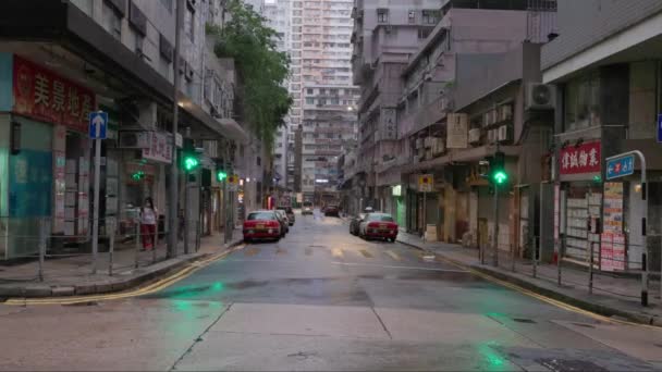 Hong Kong Agosto 2023 Rua Chuvosa Tranquila Por Apartamentos Residenciais — Vídeo de Stock