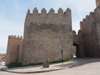 Avila, güzel duvarları olan ortaçağ şehri. İspanya.