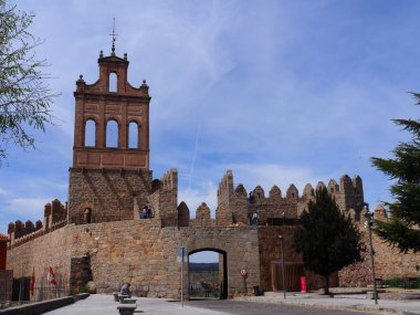 Avila, güzel duvarları olan ortaçağ şehri. İspanya.