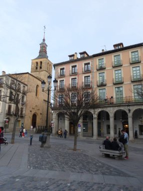 Segovia, Roma su kemeri olan güzel bir şehir. Mükemmel durumda. İspanya.
