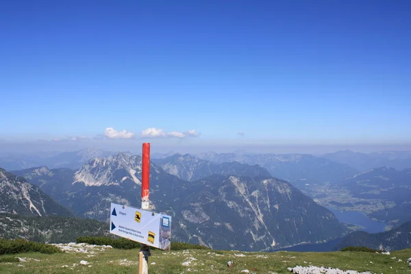 Doigts Point Vue Pour Observer Les Montagnes Autrichiennes — Photo