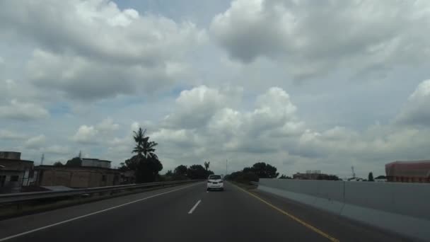 Körning Synvinkel Motorvägen Körning Pov Bilar Motorväg Medan Indonesien — Stockvideo