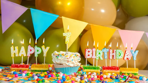 Cupcake Creme Κερί Για Επτά Χρόνια Ευχετήρια Πολύχρωμη Κάρτα Χρόνια — Φωτογραφία Αρχείου