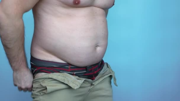 Tlusťoch Lidé Obezitou Muž Tlustým Břichem Koncept Hubnutí Zkuste Obléct — Stock video