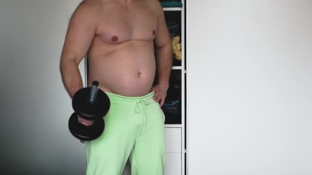 Nesprávný Trénink Lidí Činkami Tučné Není Správné Trénovat Činky Biceps — Stock video