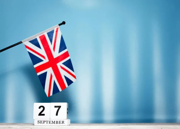 9月イギリス国旗番号27のカレンダー 数字でカレンダーキューブ スペースコピー — ストック写真