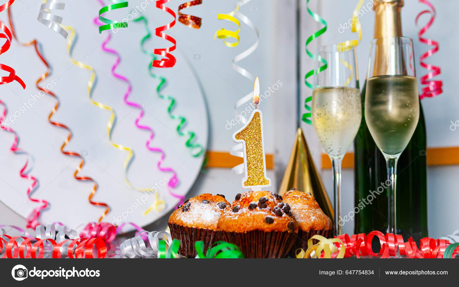 Solemn Cake Anniversary Number Happy Birthday Background Champagne Bottle  Champagne — Stock Photo © Anrii_Armann #647754834, image size:1600x1000
