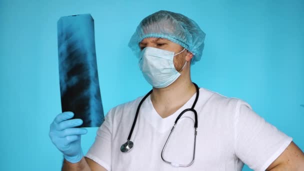 Cerrah Insan Kaburgalarının Ultrasonunu Teşhis Eder Hastanedeki Doktor Nevroji Hastalığını — Stok video