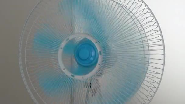 Искусственный Холодильник Электрический Вентилятор Лопасти Ветра Воздух — стоковое видео