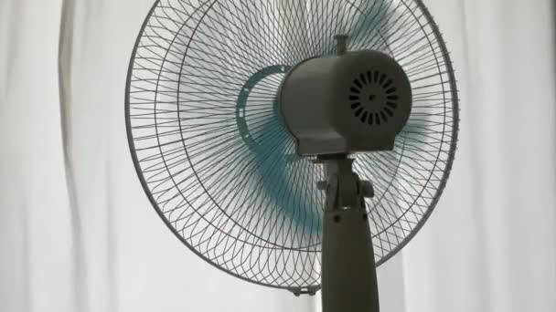 Suni Soğutucu Elektrikli Fan Havayı Soğutur Rüzgar Bıçakları Hava Üfleme — Stok video