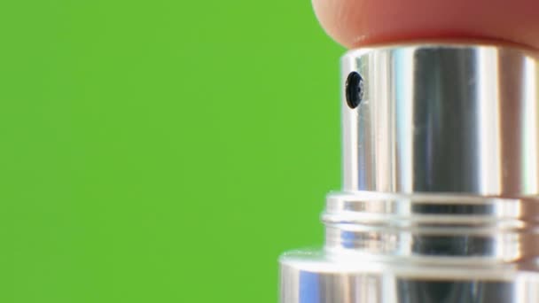 Spray Difusor Aroma Pressionando Botão Liberação Água Banheiro Com Dedo — Vídeo de Stock