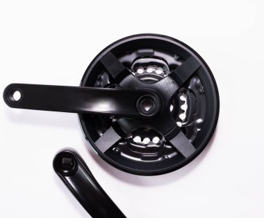 Beyaz arka planda çubuk bağlayan bisiklet, bisiklet için detay. Bisiklet yıldızları, pedallar için yedek parçalar.