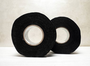 Yapışkan elektrik bandı, inşaat montaj bandı.