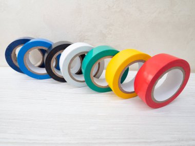 Yapışkan elektrik bandı, inşaat montaj bandı.