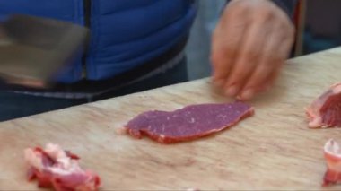 Et yiyen kasap videosu