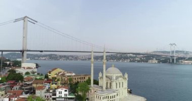İstanbul, iki kıtayı birbirine bağlayan yer
