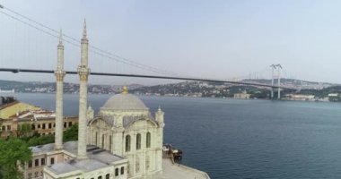 İstanbul, iki kıtayı birbirine bağlayan yer