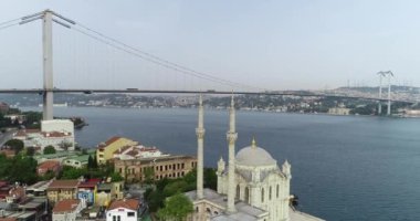 İstanbul, iki kıtayı birbirine bağlayan yer