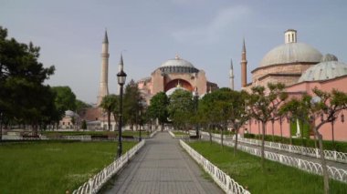 Ayasofya, tarihteki en büyük sembol.