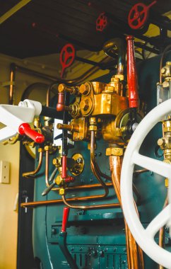 Bakır kontrol paneli Antika buhar treni kontrol bölgesinden