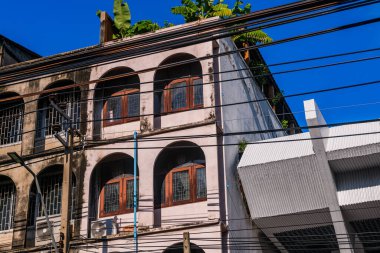 Bangkok, Bangkok 'un eski kesiminde yer alan kamu sokak binası, Tayland' daki kamu yollarından her yerde görülebilir..