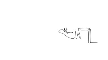 Tek satırın kendi kendine çizimi genç yorgun bayan çalışanı bilgisayarla çalışma masasında uykusuna çekiyor. İş yorgunluğu ya da ofis konseptinde aşırı yüklenme. Devamlı çizgi çekme. Tam uzunluk canlandırması