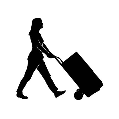 Kadın bir depo çalışanının silueti kutularla dolu bir lori tekerleğini itiyor..