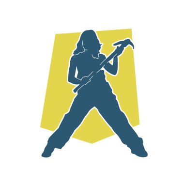 Kazma aletleri taşıyan işçi kostümlü bir kadının silüeti. Toplama aleti ile poz veren kadın silueti..