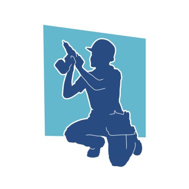 Makineli elektrikli matkap taşıyan kadın bir inşaat işçisinin silueti. Elektrikli matkap tutan bir kadın inşaatçının silueti..