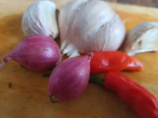 Seasoning Ingredients Flavoring Materials Kitchen Recipes White Garlic Chili Red — Stock Photo, Image