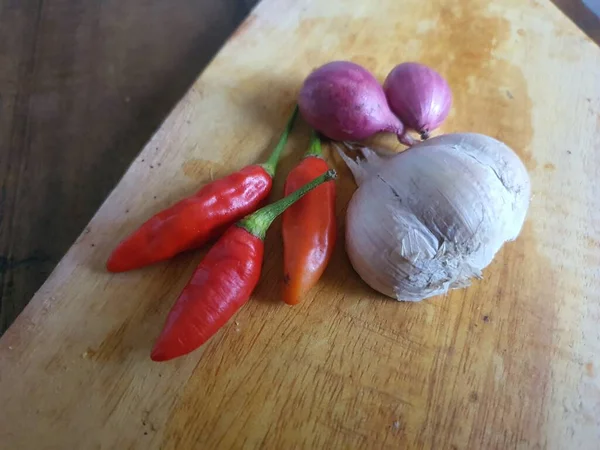 Seasoning Ingredients Flavoring Materials Kitchen Recipes White Garlic Chili Red — Stock Photo, Image