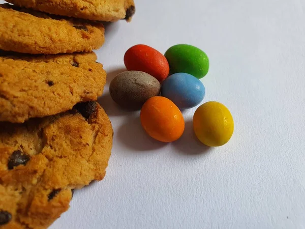 Kolorowe Cukierki Kulki Ciasteczka Ozdoba Białym Tle — Zdjęcie stockowe
