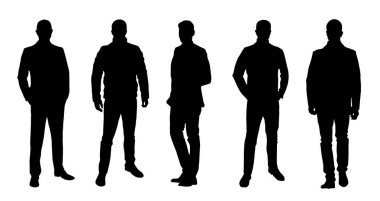 Takım elbiseli bir grup erkek model ayakta poz veriyor..