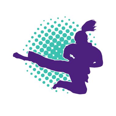 Dövüş sanatları yapan zayıf bir kadının silueti. Dövüş sanatlarında çalışan bir kadının silueti..