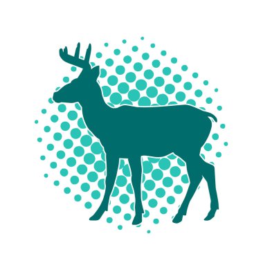 Güzel boynuzları olan vahşi bir geyik ormanının silueti.. 