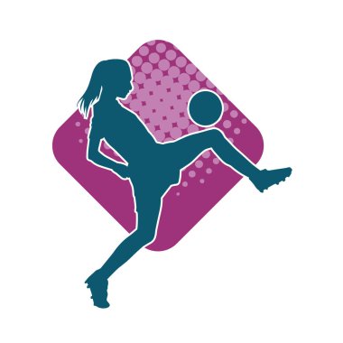 Topa vuran bayan futbolcunun silueti. Hareketli bir futbolcu kadının silueti..