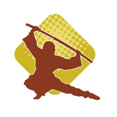 Samuray kılıcı taşıyan dövüş sanatları kostümlü bir erkek dövüşçünün silueti.. 