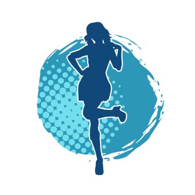 Hareketli pozlarda mini etek giyen bir kadın dansçının silueti. Zayıf bir kadının silueti mutlu bir şekilde dans ediyor..