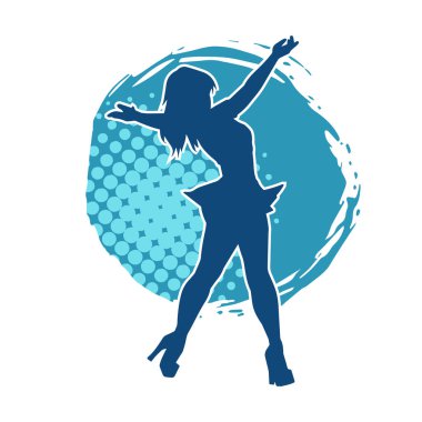 Hareketli pozlarda mini etek giyen bir kadın dansçının silueti. Zayıf bir kadının silueti mutlu bir şekilde dans ediyor..