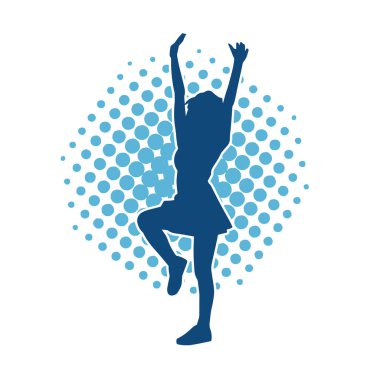 Hareketli pozlarda mini etek giyen bir kadın dansçının silueti. Zayıf bir kadının silueti mutlu bir şekilde dans ediyor..