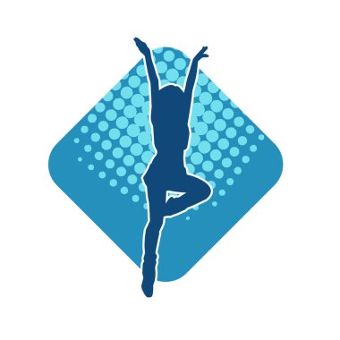 Hareketli pozlarda mini etek giyen bir kadın dansçının silueti. Zayıf bir kadının silueti mutlu bir şekilde dans ediyor..