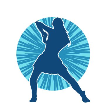 Hareketli pozlarda mini etek giyen bir kadın dansçının silueti. Zayıf bir kadının silueti mutlu bir şekilde dans ediyor..