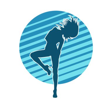 Hareketli bir kadın dansçının silueti. Dans eden zayıf bir kadının silueti..