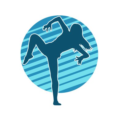 Hareketli bir kadın dansçının silueti. Dans eden zayıf bir kadının silueti..