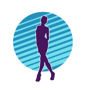 Hareketli pozlarda mini etek giyen bir kadın dansçının silueti. Zayıf bir kadının silueti mutlu bir şekilde dans ediyor..