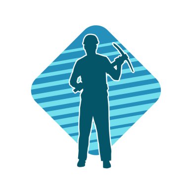 Görev sırasında baltayla dolaşan işçi kostümlü bir adamın silüeti. Bir madencinin hareket halindeki silueti balta aracı ile poz verir.