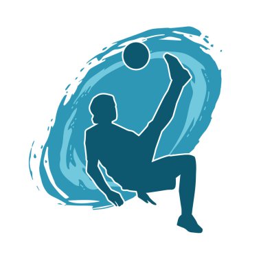 Topa vuran bayan futbolcunun silueti. Hareketli bir futbolcu kadının silueti..