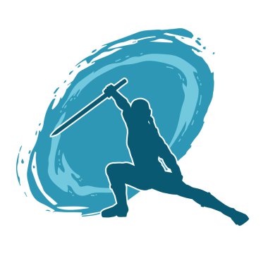 Bir erkek savaşçının silueti kılıçla poz veriyor. Kılıç taşıyan bir savaşçının silueti..