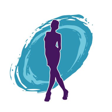 Hareketli pozlarda mini etek giyen bir kadın dansçının silueti. Zayıf bir kadının silueti mutlu bir şekilde dans ediyor..